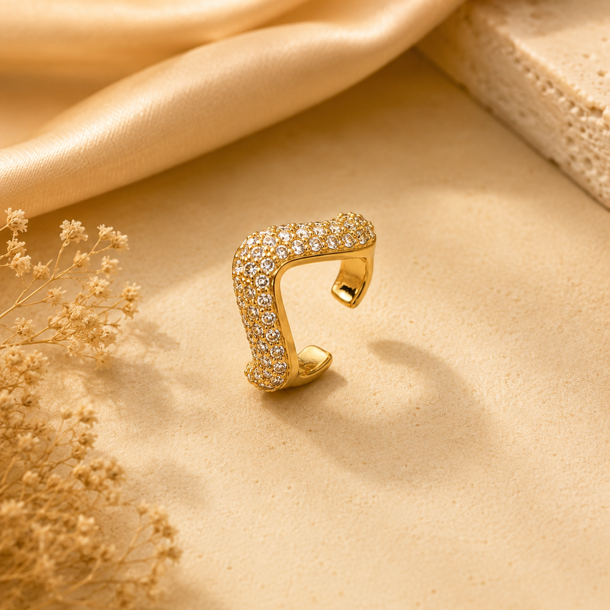 EAR CUFF